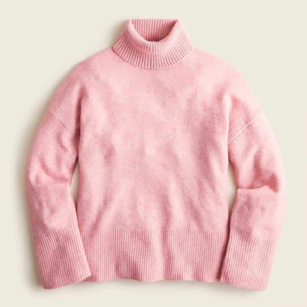 Relaxed fit turtleneck sweater.